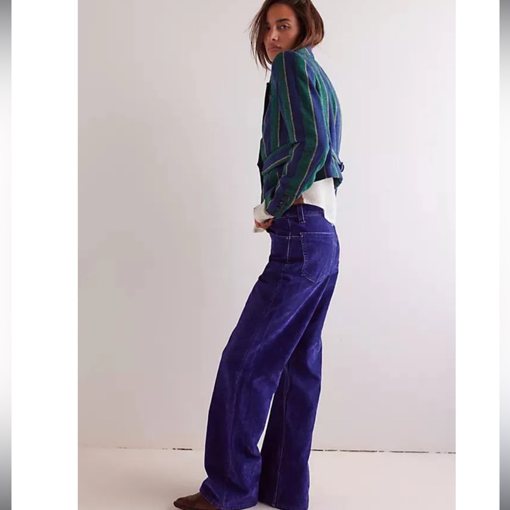 Tinsley Baggy High-Rise 
Flocked Jeans
We The Free
NWT
- Twilight Blue or Brown - Picture 8 of 15